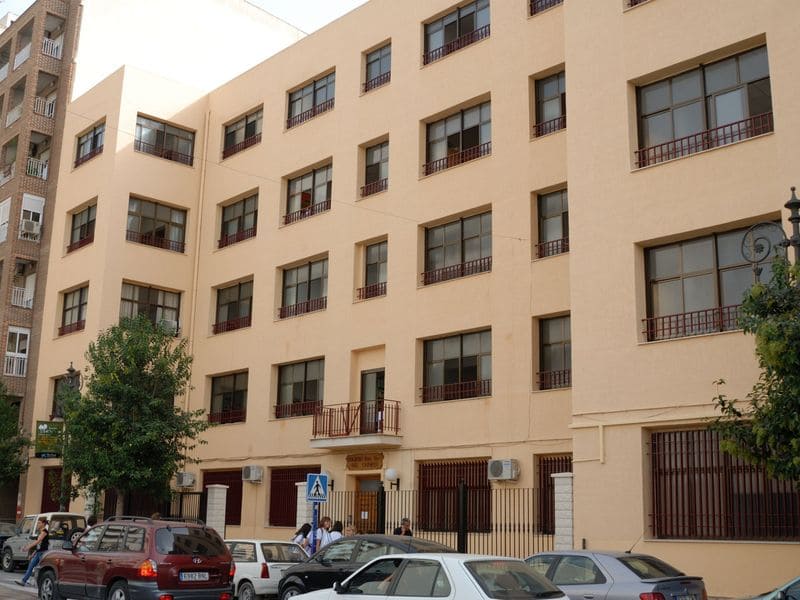 Edificio del colegio de Orihuela